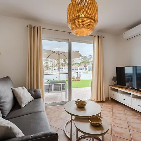 شقة Huge Sunny Terrace Heated Pool