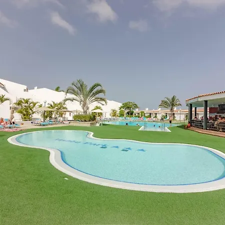 Huge Sunny Terrace Heated Pool * Costa Adeje (Tenerife)