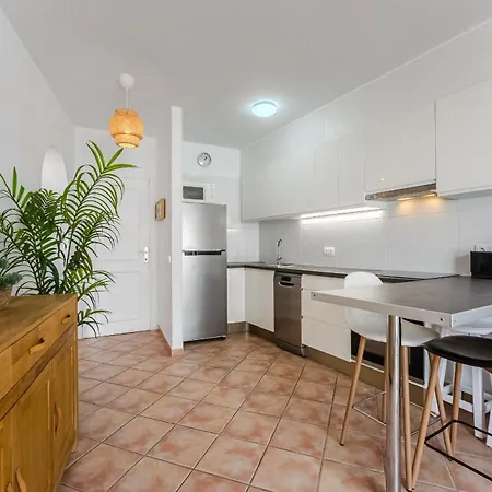 Huge Sunny Terrace Heated Pool Apartament *